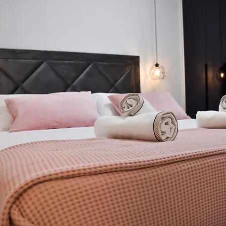 Daire La Perla With Pool *