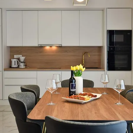 La Perla With Pool Διαμέρισμα *