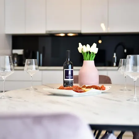 Διαμέρισμα La Perla With Pool *