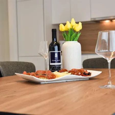 La Perla With Pool Bibinje