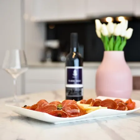 Daire La Perla With Pool *