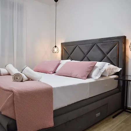 La Perla With Pool Bibinje