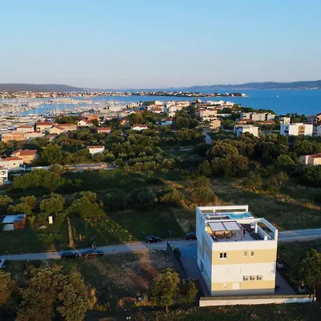 La Perla With Pool *