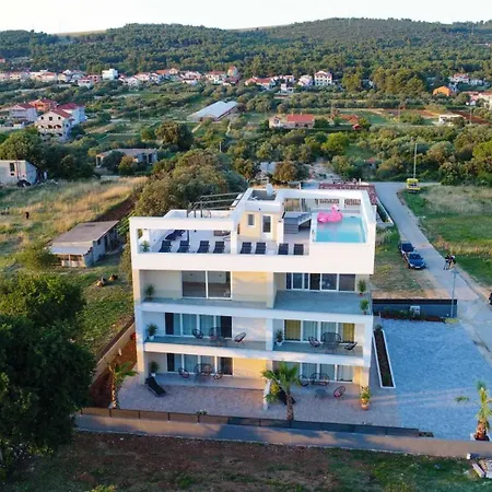 Daire La Perla With Pool *