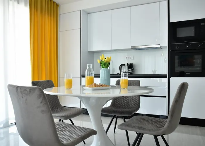 Lägenhet La Perla With Pool Bibinje