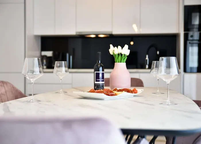 Lägenhet La Perla With Pool *