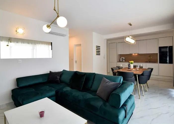 La Perla With Pool * Bibinje