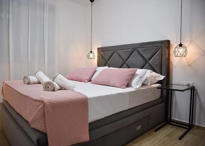 La Perla With Pool Bibinje