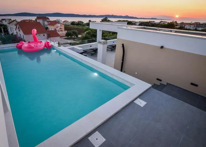 La Perla With Pool Lägenhet *