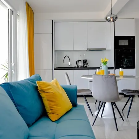 La Perla With Pool Apartment Bibinje