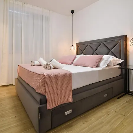 La Perla With Pool Bibinje