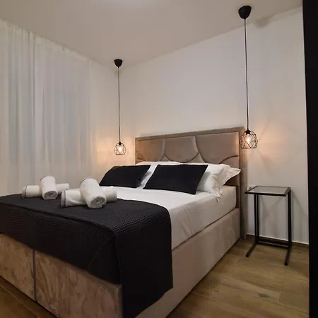 La Perla With Pool Apartment Bibinje