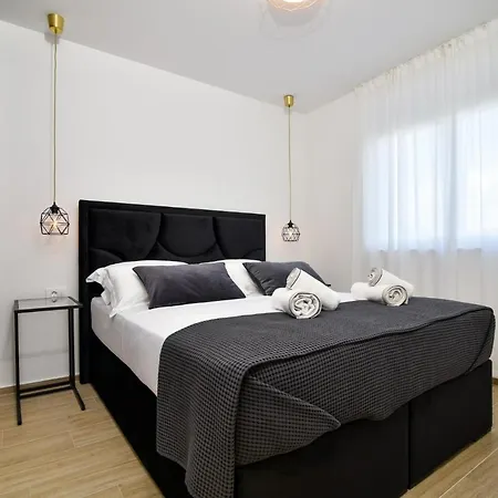 La Perla With Pool * Bibinje