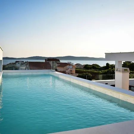 Apartmán La Perla With Pool