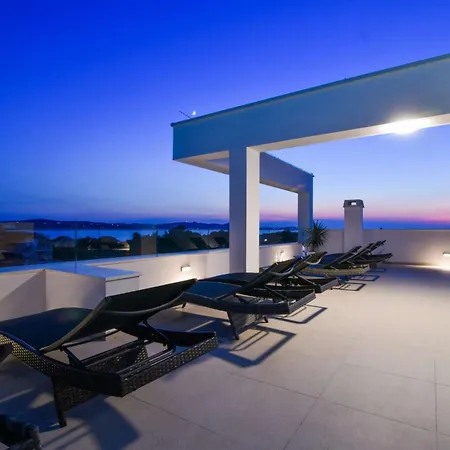 Appartement La Perla With Pool *