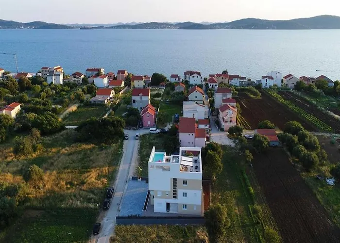 Apartamento La Perla With Pool Bibinje