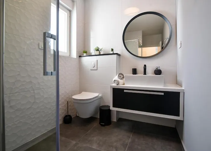 La Perla With Pool Apartamento Bibinje