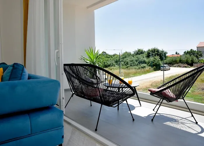 La Perla With Pool Apartamento