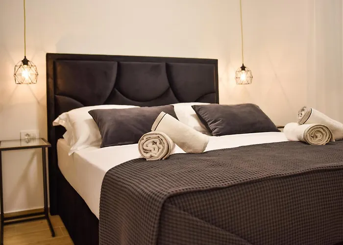 La Perla With Pool Apartamento *