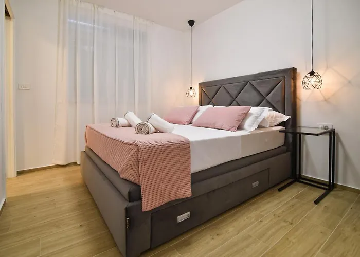 La Perla With Pool Bibinje