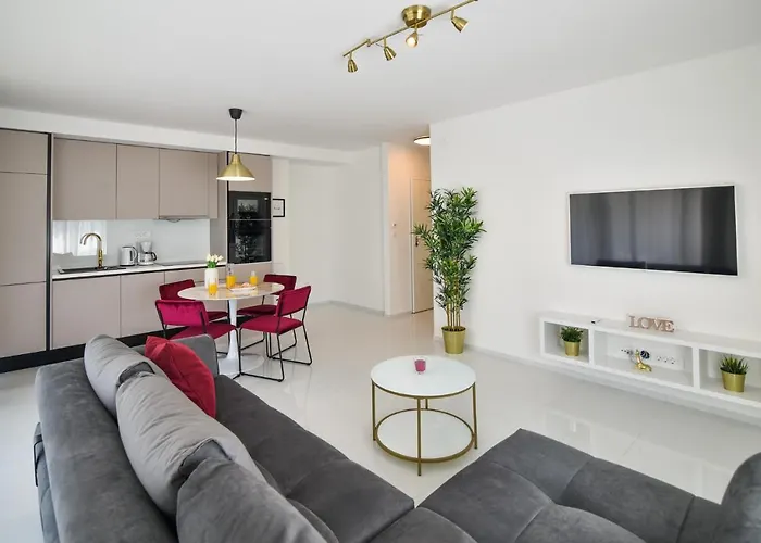 La Perla With Pool * Bibinje