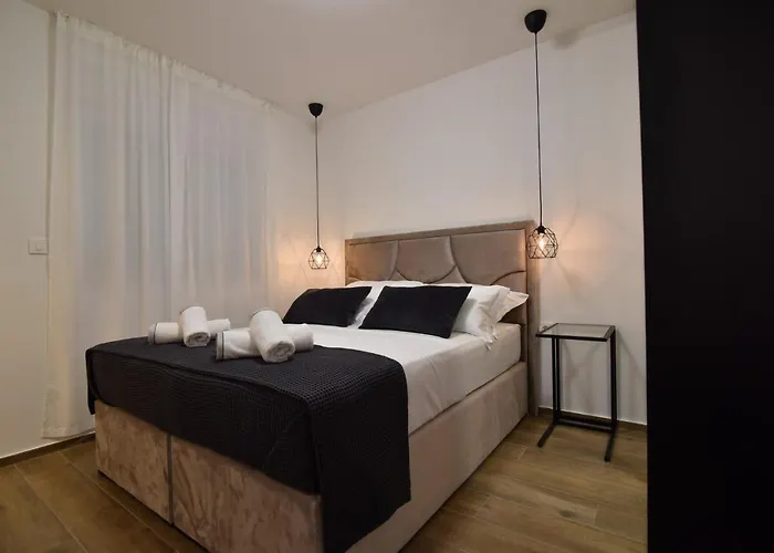 La Perla With Pool Apartamento Bibinje