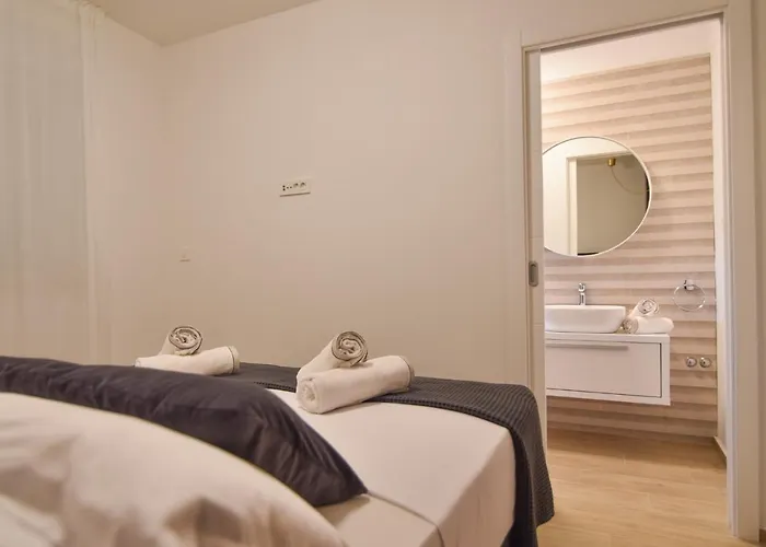 Apartamento La Perla With Pool