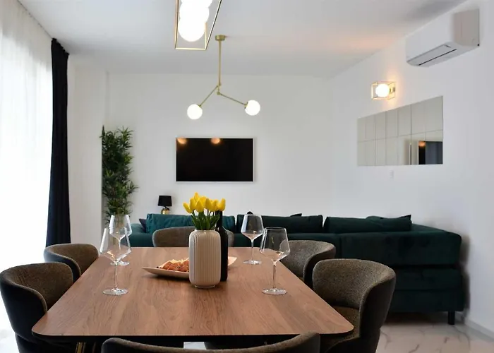 Apartamento La Perla With Pool *