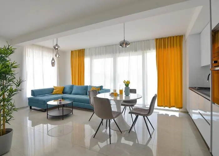 La Perla With Pool Apartamento *