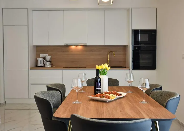 La Perla With Pool Apartamento *