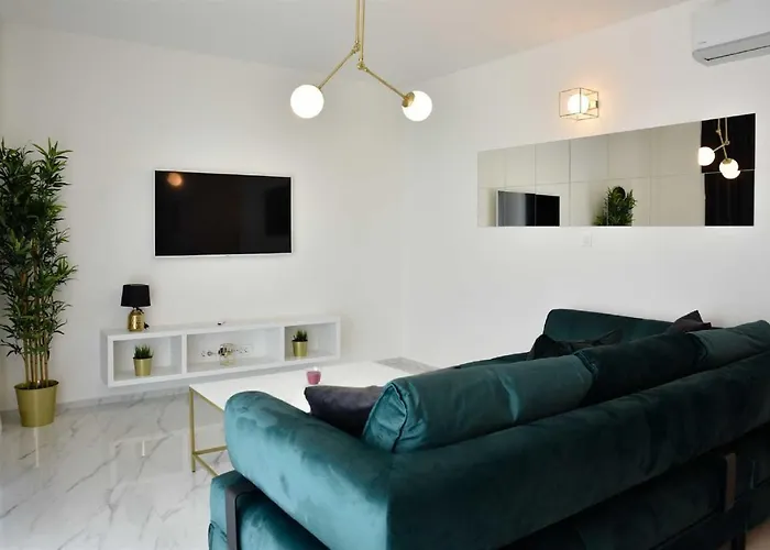 La Perla With Pool * Bibinje