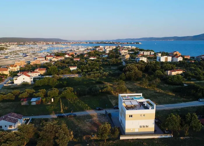 La Perla With Pool *