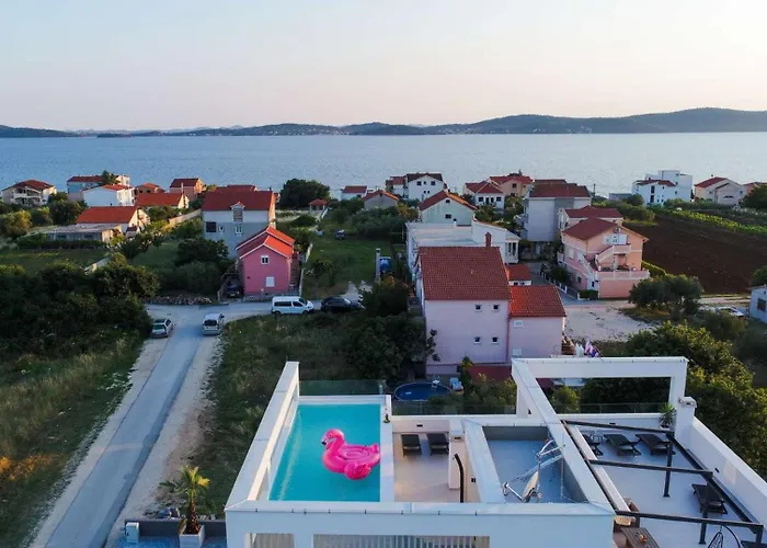 Apartamento La Perla With Pool *